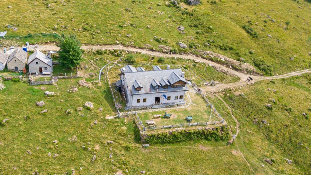 بيت شباب Rifugio Parpinasca Trontano المظهر الخارجي الصورة